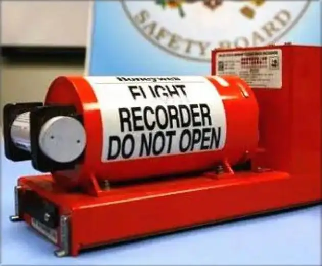 第二部黑匣子有助于解释客机为何垂直坠地,里面还会有哪些信息?