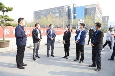 郑州超市人山人海，官方称不用抢购，市民该如何理智囤物？