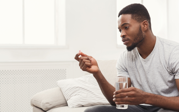 河南一女子全身皮肉分离，元凶竟是退烧药，如何正确服用退烧药？