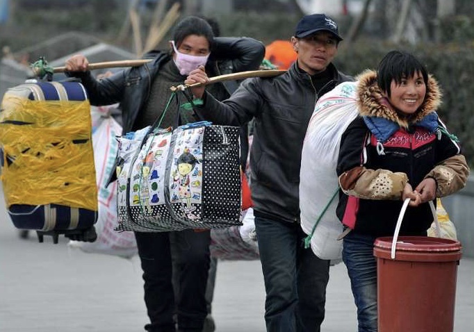 河北32岁女子确诊前辗转3个城市奔忙，半个月仅休1天，打工人有多艰难？