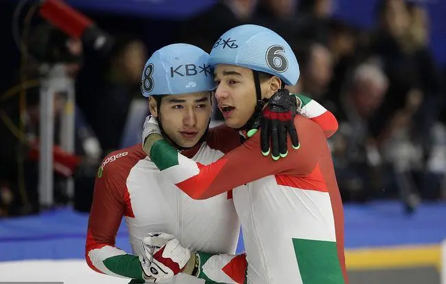 刘少昂夺金后放声哭泣，他当时的心情是怎样的？