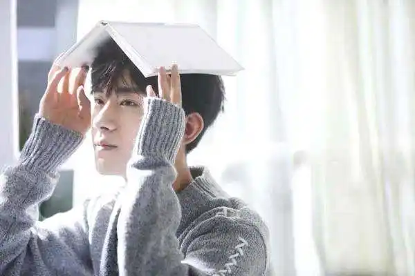 易烊千玺是什么家族？