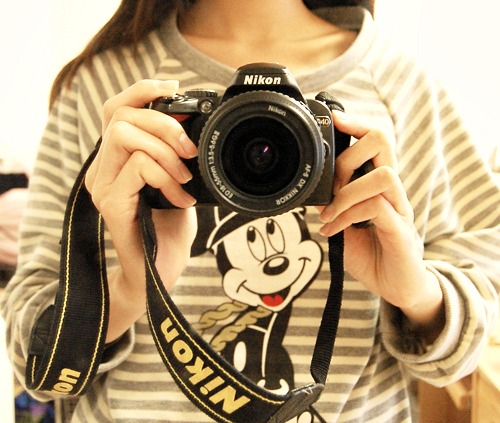 江湖召集令~~请问这个的作者是谁？她好像有很多这样画风的作品，求~~~