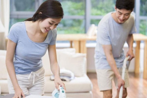 委员建议男女共担社会化分担家务，你觉得这个实际施行起来有何困难？