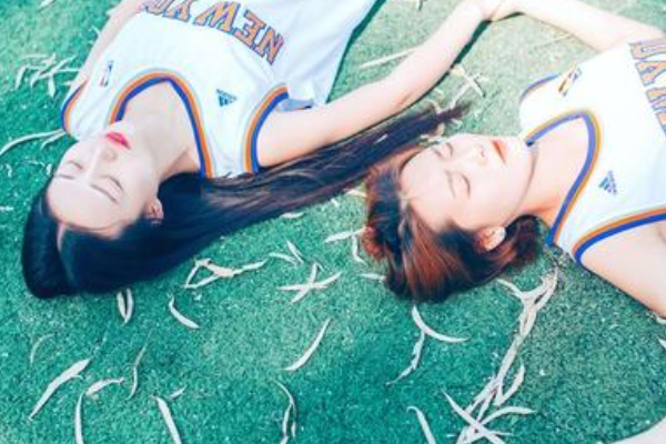 王东瑶抢闺蜜男友是怎么回事