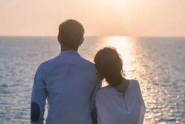 向小小花蕾深处前进讲的是什么