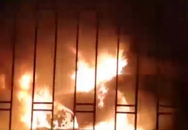 浙江一灵堂深夜起火致儿子儿媳死亡，现场的火势情况如何？