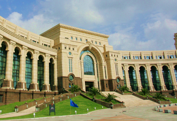 复旦送新生一盏小灯笼，送小灯笼有什么特殊含义吗？