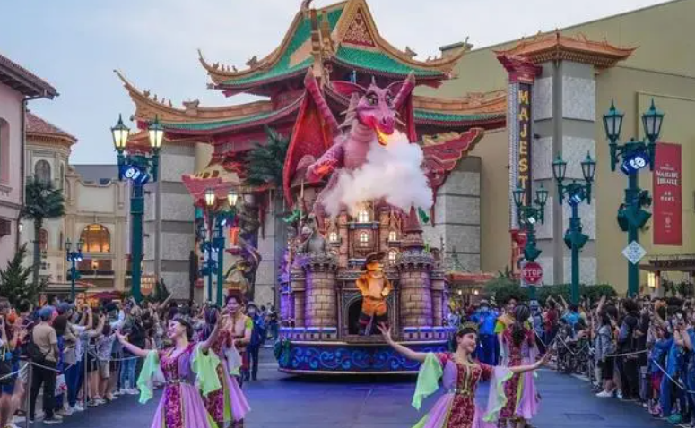 员工骤减，暂时闭园！环球影城“凉凉了”？背后真相是什么？