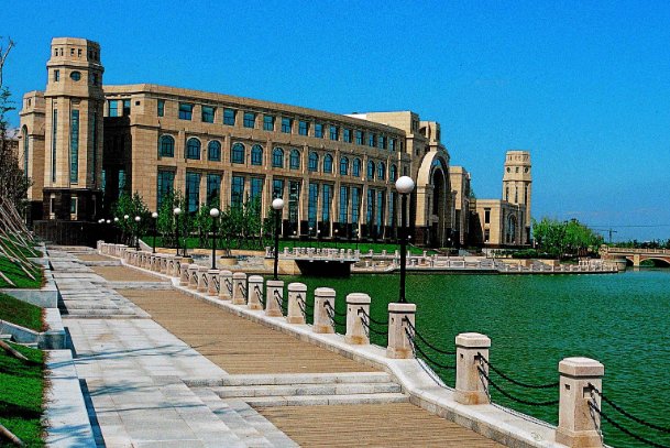 复旦送新生一盏小灯笼，送小灯笼有什么特殊含义吗？