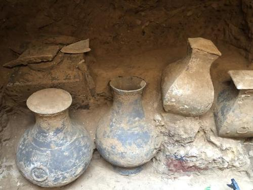 罕见!陕西汉墓现罕见陶仓装满小米,两千多年前的小米穿越到现在还能吃吗?