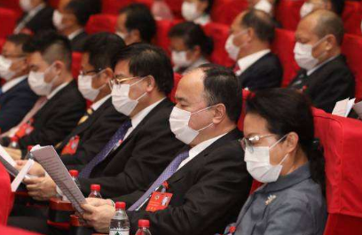 政协委员建议提高低收入家庭毕业生招录比例，她为何会提出此建议？