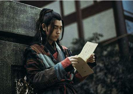 《天醒之路》路平的父母是谁？路平的身世是什么？