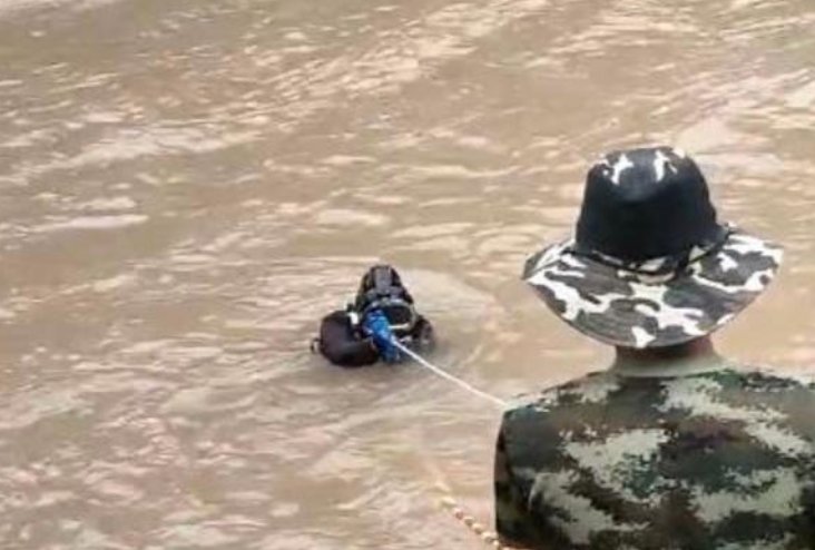 云南坠江女子亲属：家产千万正闹离婚，事件的背后是否另有隐情？