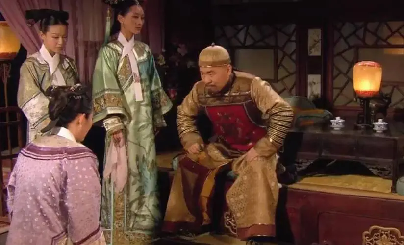 娘娘微臣和他谁弄得更厉害些?