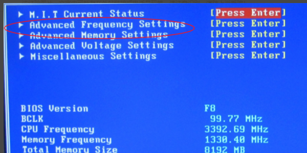 开机时显示： remove disks/ other media