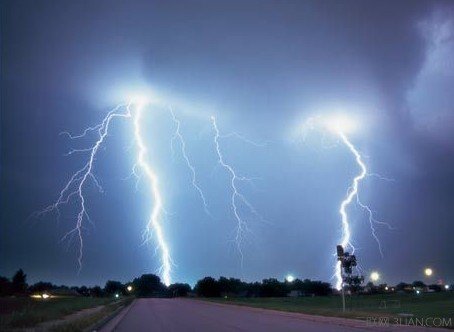 首都航空JD5166航班备降北京，飞机备降常见的原因有哪些？