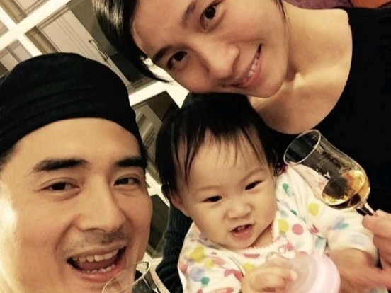 男星离婚7年,遭前妻控诉看儿子被刁难,其母不许孩子见妈妈,邵昕是妈宝吗?