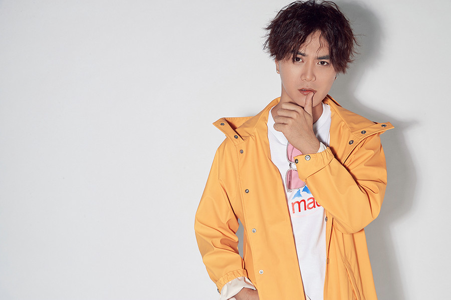 《我家有喜》中的插曲歌词是：想在你身边 不管有没有明天……这是哪首歌曲呢 帮个忙