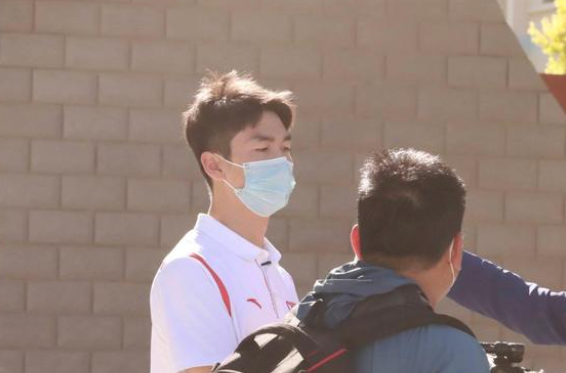 武大靖“现身”航天员出征仪式,这是什么梦幻联动?