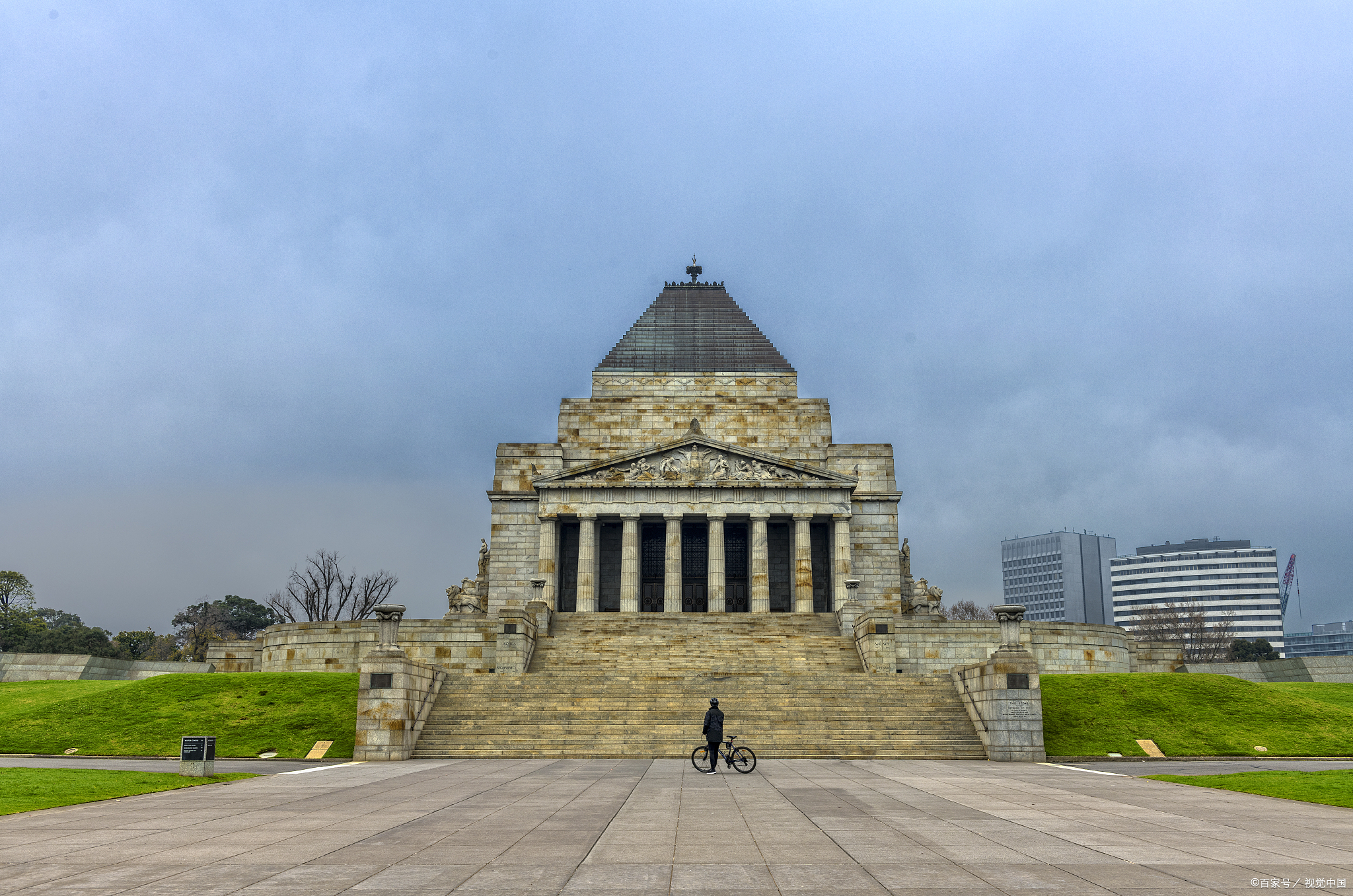 专家预计乌克兰玉米蔬菜将大幅减产,会给当地粮食储备带来了哪些影响?