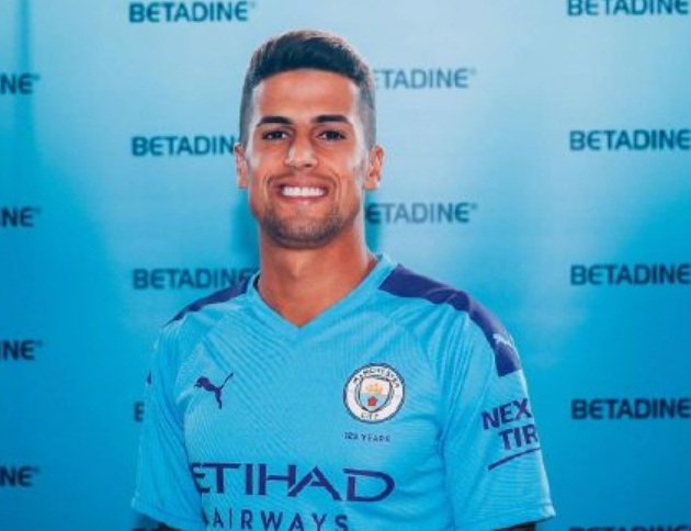 叙利亚队长确诊,但是一起训练的队员不用隔离是为什么?