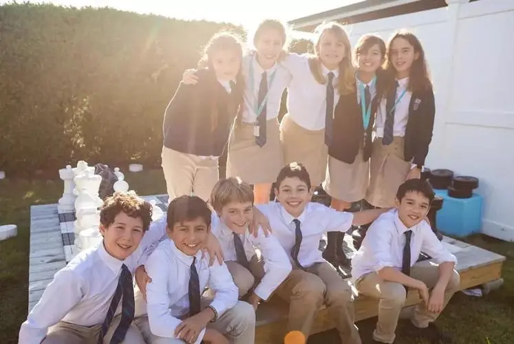 耶鲁毕业生回国做教育实验被质疑，为什么会被质疑？