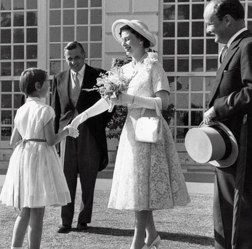 『伦敦桥塌了』是什么意思?