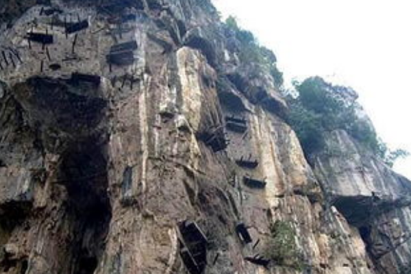 箱子岩主要讲了什么