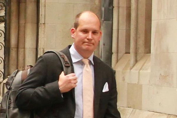 英国一对夫妻中奖8亿却不开心，这是为什么？