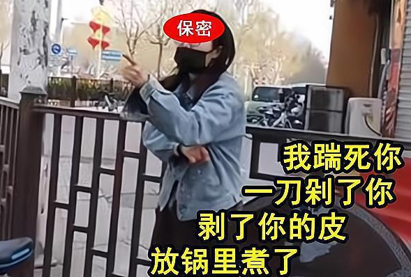 邯郸一女子外出被劝返骂交警三世不得超生,这名女子为何如此恶毒?