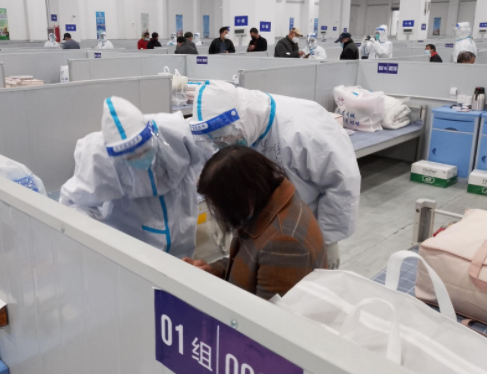 上海出舱患者:靠自身免疫转阴,他们确诊后的生活是啥样的?