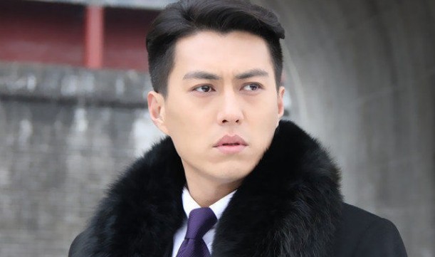 国民男神靳东结婚了吗?