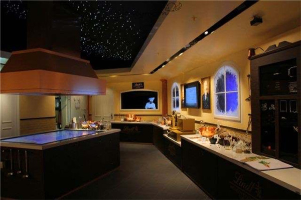 瑞士小镇下起巧克力雨，这会对人体有害吗？