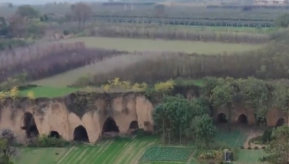 陕西一对双胞胎消失3天3夜警犬锁定废弃窑洞，孩子为何会出现在这？