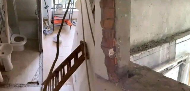 杭州女子新房阁楼墙遭邻居砸穿：想共用，邻居的这个提议可行吗？