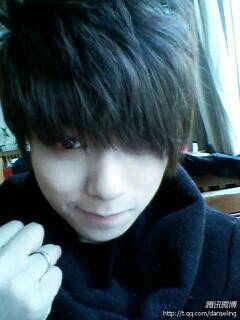 谁有单色凌照片，越多越好！给好评！