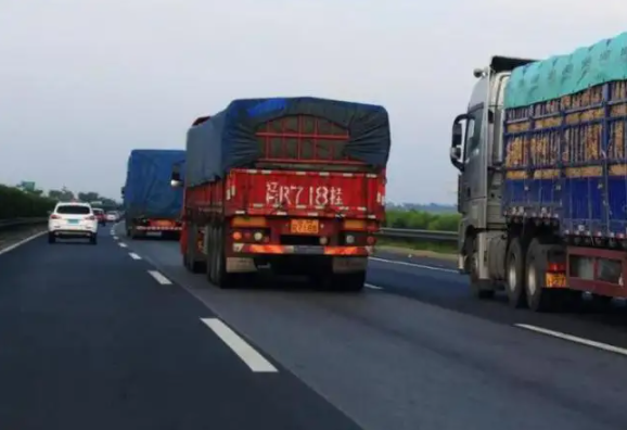 吉林一货车司机被指在高速服务区死亡，涉事服务区经历对此事作何态度？