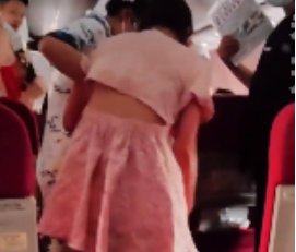 海航客机突发故障断电，机舱如蒸桑拿，是否有应急设备？