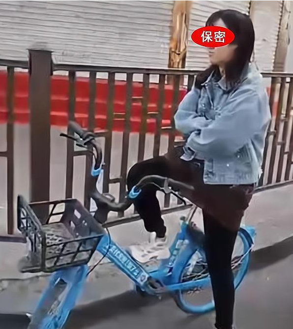 邯郸一女子外出被劝返骂交警三世不得超生,这名女子为何如此恶毒?