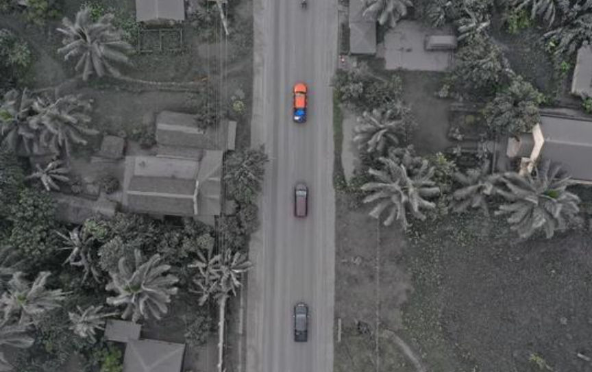 实拍菲律宾布卢桑火山喷发，当时的情况是什么样的？