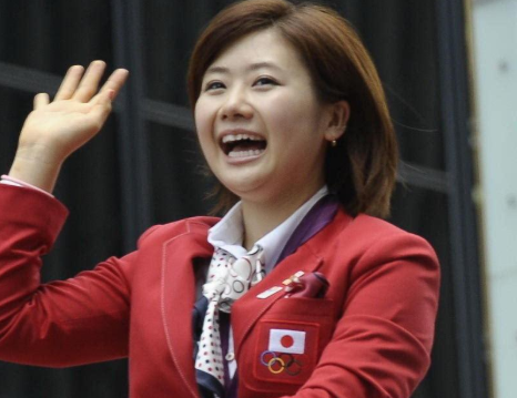 福原爱未接母亲被日媒批，你怎么评价福原爱这个人？