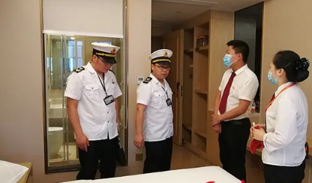 大连7天酒店被罩现大片血渍，酒店卫生问题为何频现？