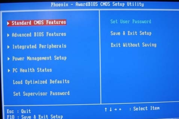 电脑开机时，出现Boot from CD: