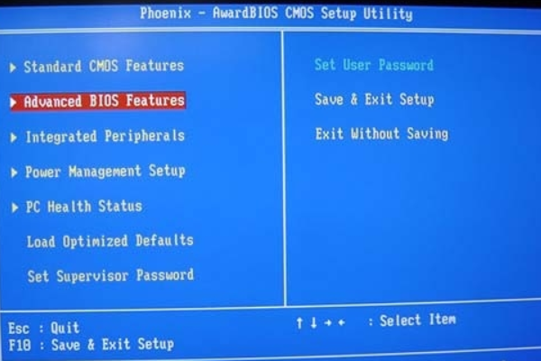 电脑开机时，出现Boot from CD: