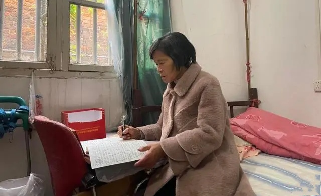 魏永康猝逝一个多月，母亲再被言论攻击，为何舆论还是没有放过她？