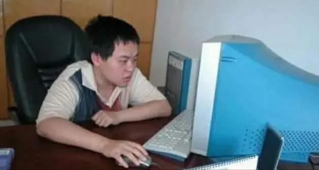 魏永康猝逝一个多月，母亲再被言论攻击，为何舆论还是没有放过她？