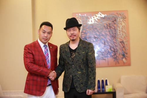 黄国伦和前妻离婚怎么回事？