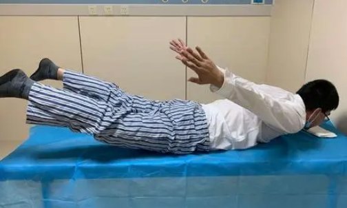 腰部下沉进入动起来