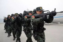 将军出门警卫几个？